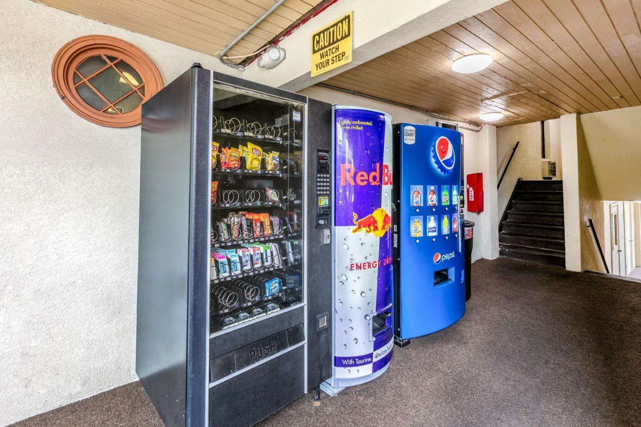 红地毯酒店 - 斯坦福德 外观 照片